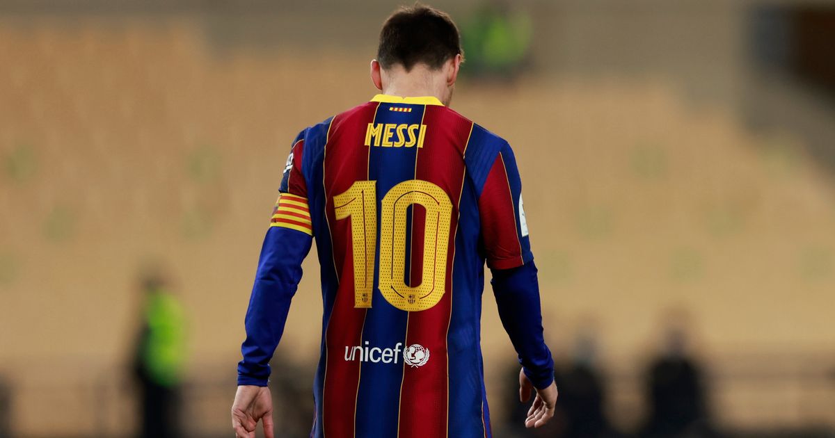 Messi Handed First Red Card In His Career Wearing Barcelona Jersey ...